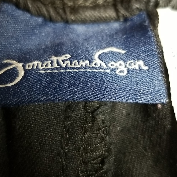 Capris - Picture 3 of 4